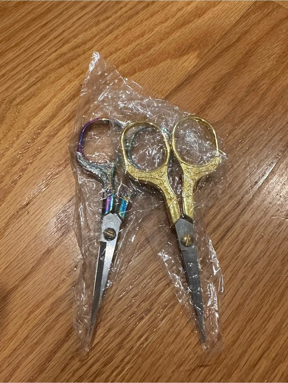 Decorative Embroidery Scissors - Gold and Iridescent
